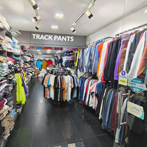 Fashion First - Garment shop